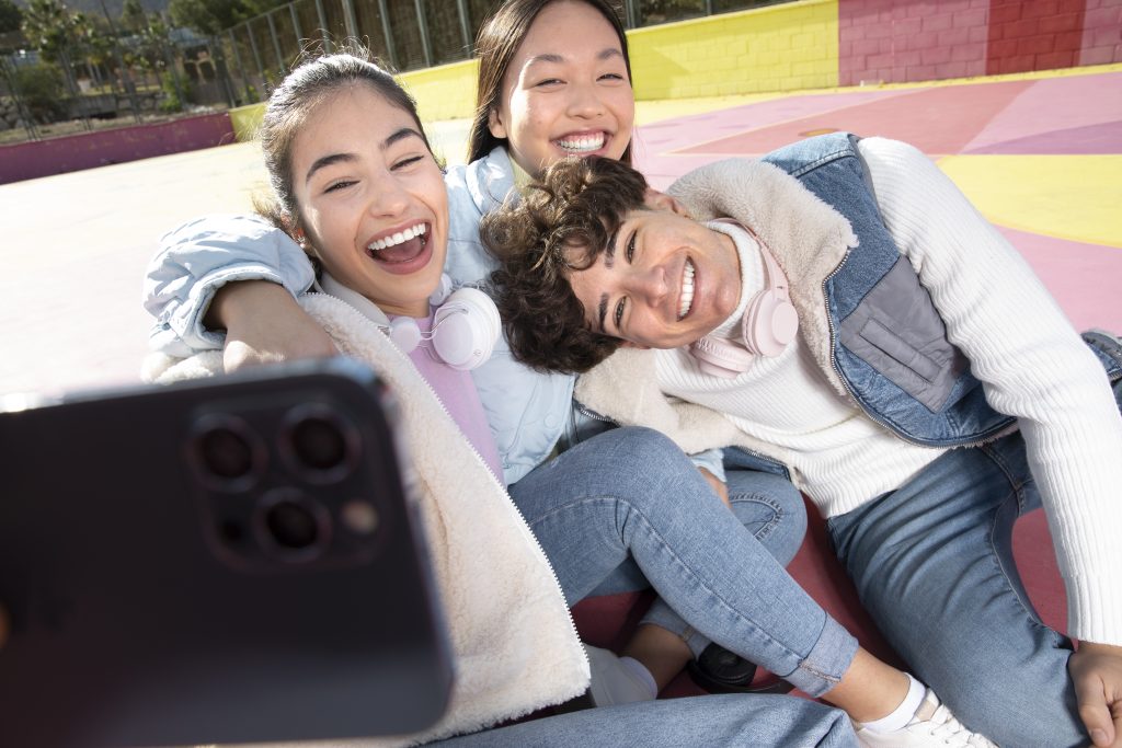 Bikin Gen Z Tertarik Lewat 3 Strategi Digital Marketing Ini
